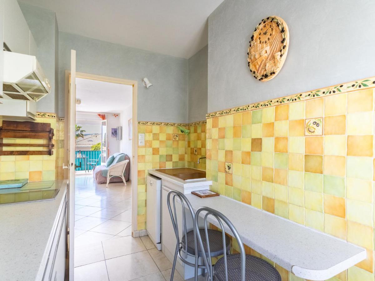 Apartment Les Ilaires Le Lavandou Extérieur photo