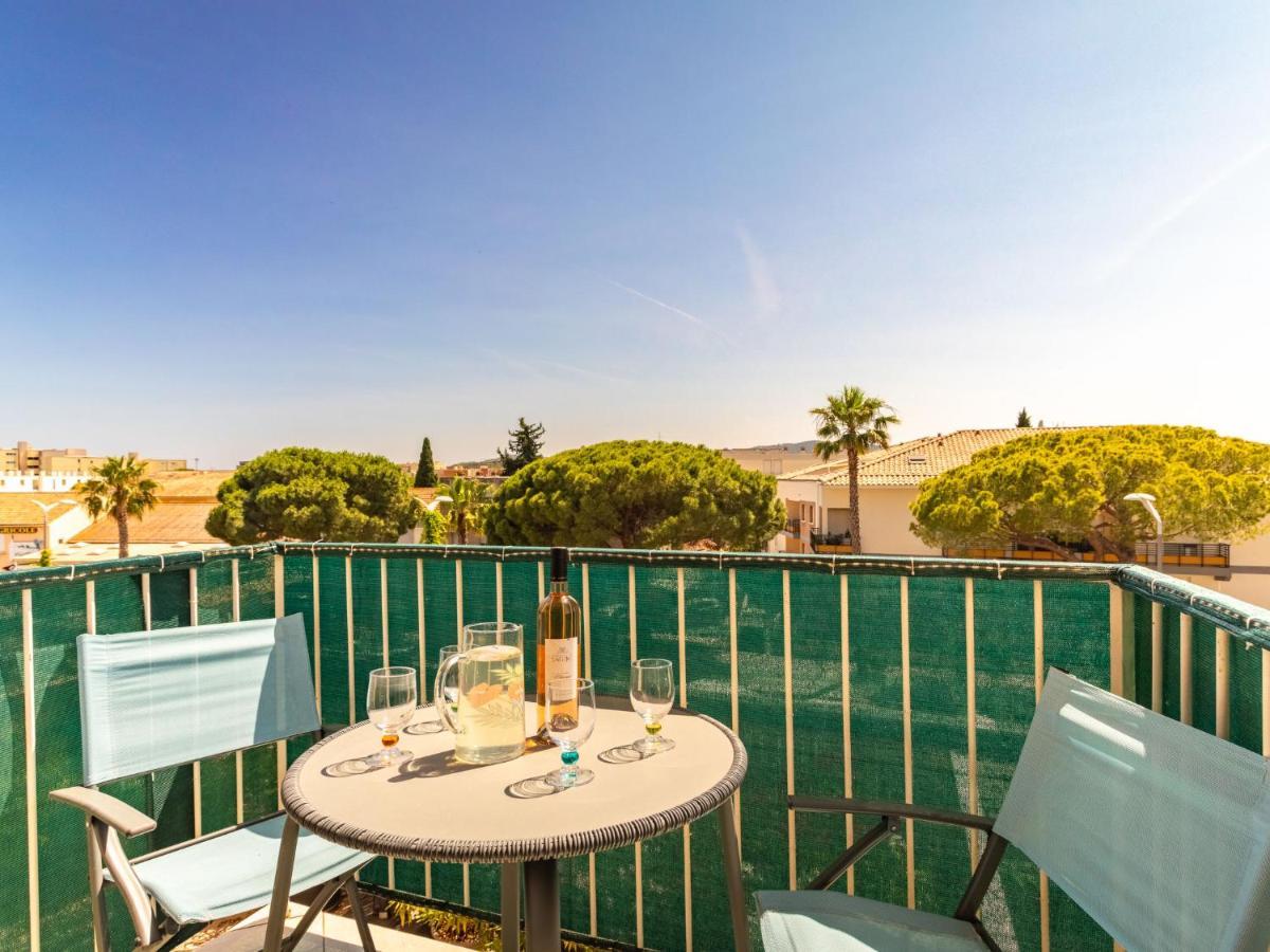 Apartment Les Ilaires Le Lavandou Extérieur photo